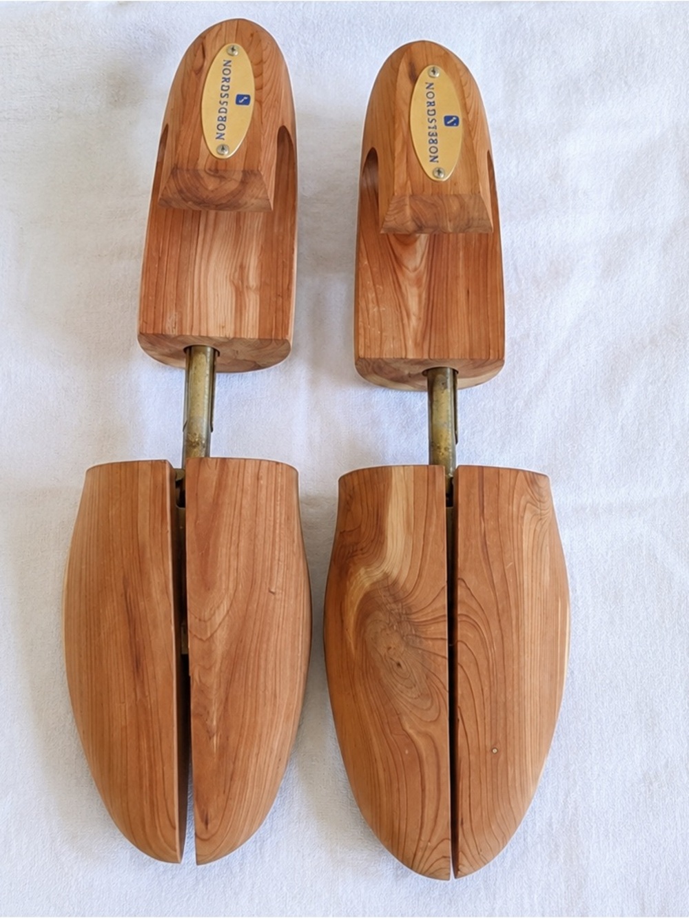 Nordstrom Aromatic Cedar Split Toe Shoe Trees Adjustable Made in USA